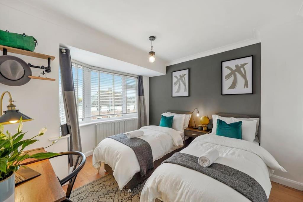 Stylish Maisonette Near The Heath With Free Parking & Wi-Fi Maidstone Buitenkant foto