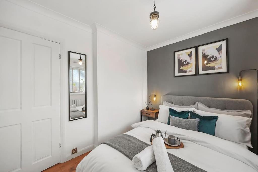 Stylish Maisonette Near The Heath With Free Parking & Wi-Fi Maidstone Buitenkant foto