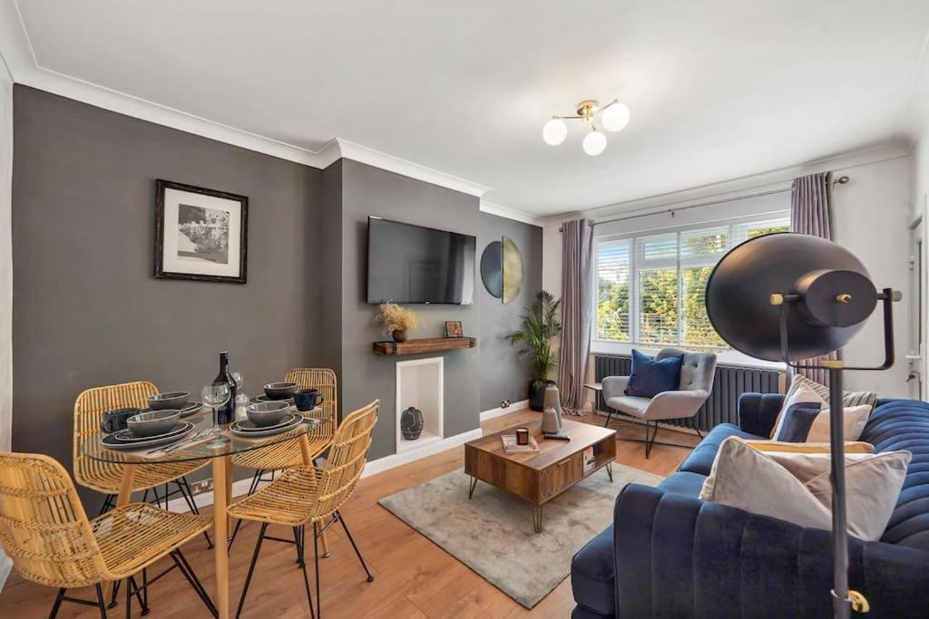 Stylish Maisonette Near The Heath With Free Parking & Wi-Fi Maidstone Buitenkant foto