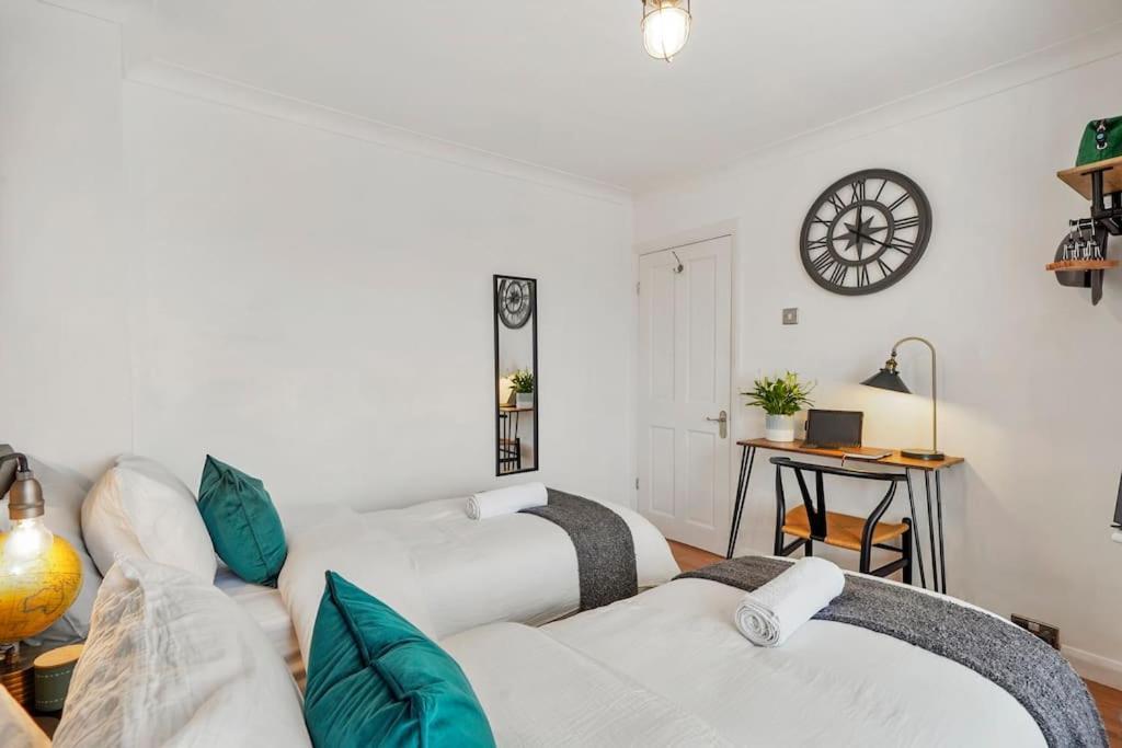 Stylish Maisonette Near The Heath With Free Parking & Wi-Fi Maidstone Buitenkant foto